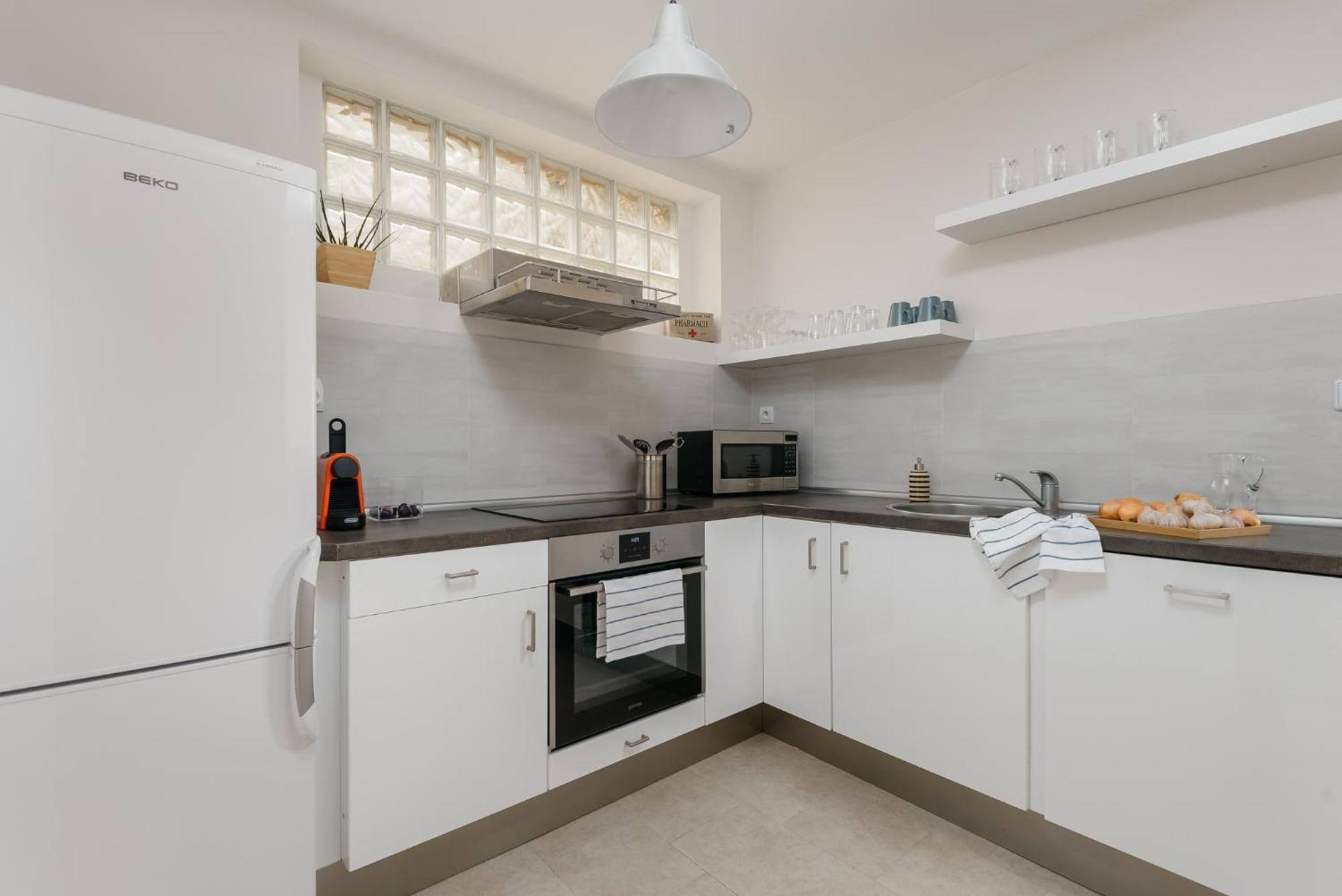 Roy 2 Bdr Apartment With Prague Castle View, Parking & Ac Bagian luar foto